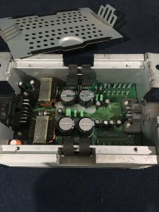 Аудиоусилитель автомобиля mazda tribute