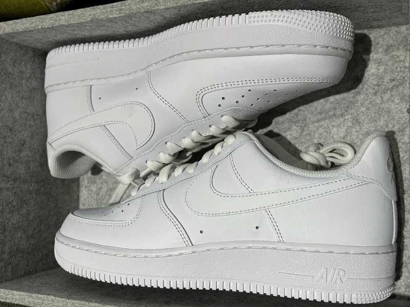 Nike_Air_Force_1_Low_07_White_ Rozmiar.39