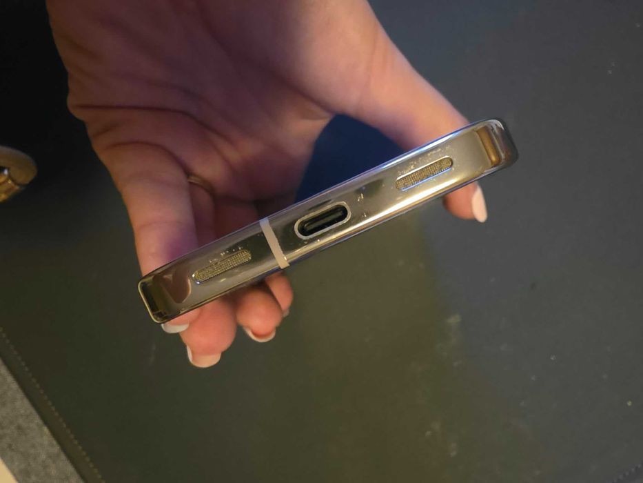 Google Pixel 10 Pro 256GB Porcelain – Como Novo, Fatura e Garantia + 3 Capas Grátis
