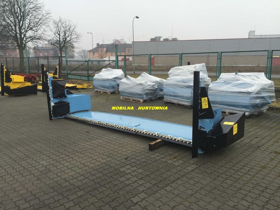 Przystawka stół do rzepaku Bizon Super Rekord Z-056/058/050 Wągrowiec