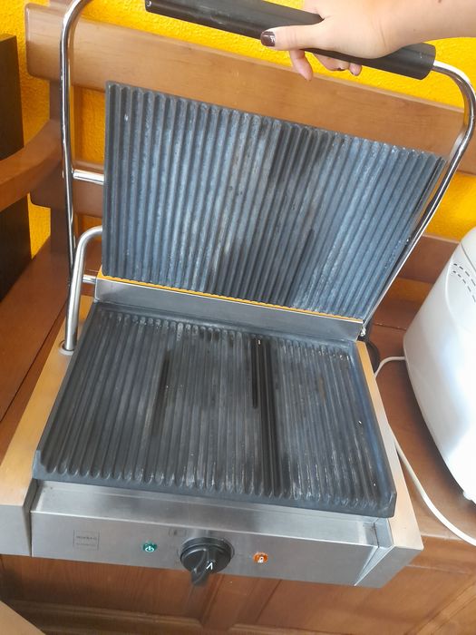 Grelhador de contacto Makro profissional