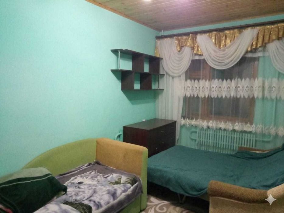 Срочно продам 4 к.кв.по ул.Дмитриевская 5