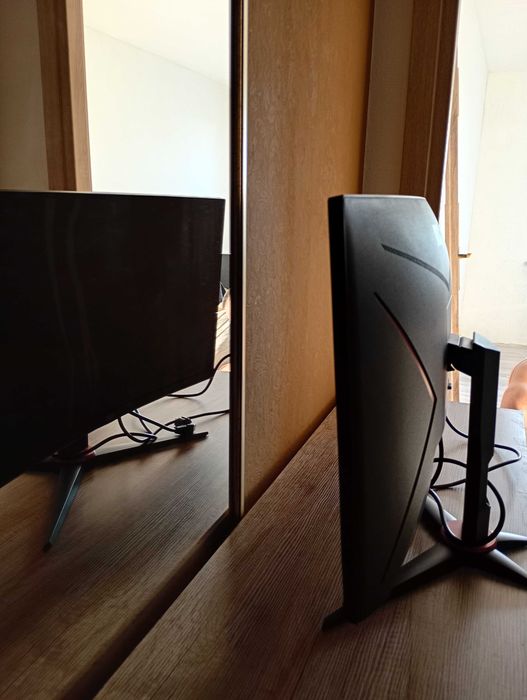 Monitor do grania uszkodzony