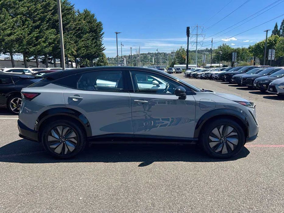 Nissan Ariya      2024