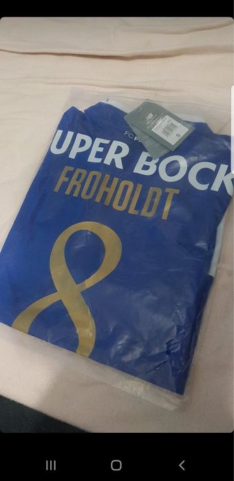 Todo o tipo de camisolas de futebol