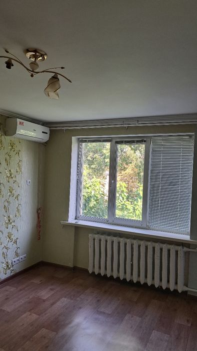 2 кімнати в гуртожитку 44-й кв. 4000 $