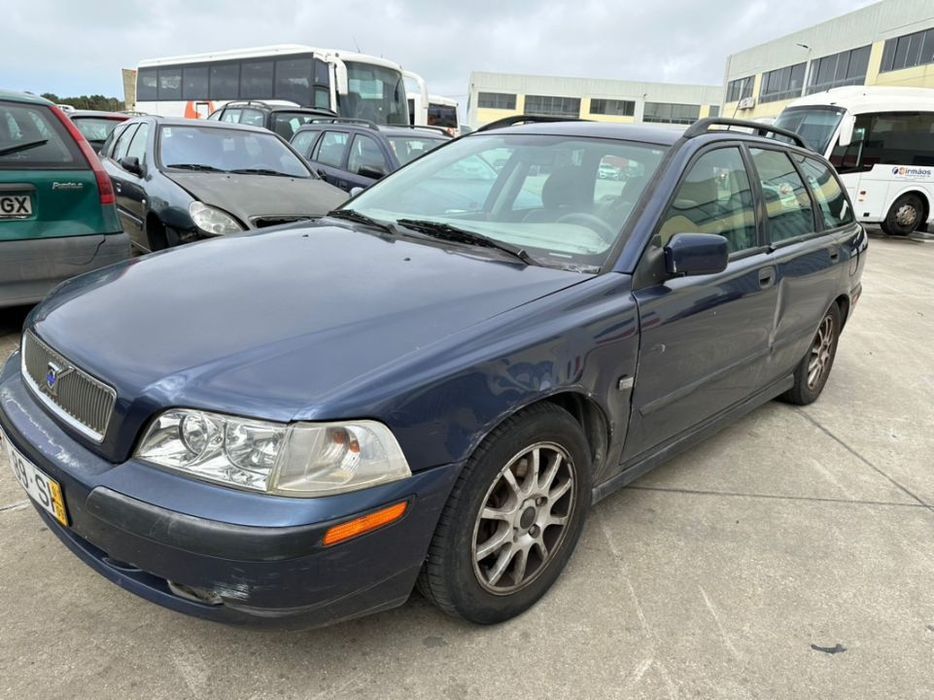 Volvo V40 1.9 diesel 2001 para peças