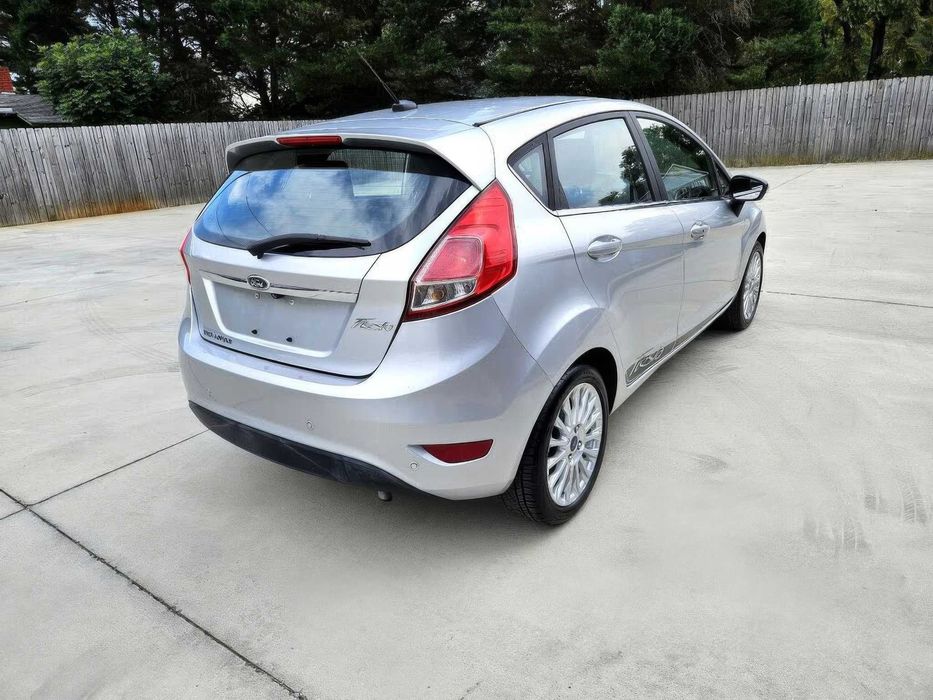 Ford Fiesta      2015