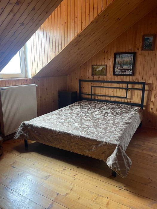 Напів-особняк в престижній центральній локації. Без тварин.