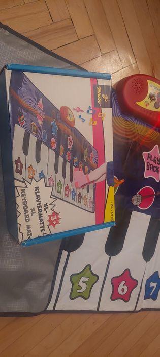 Pianinko keyboard,  mata do tańczenia,  zabawy, pianino tchibo