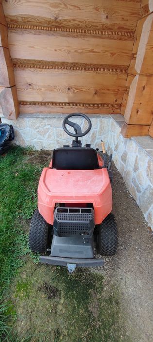 Traktorek Husqvarna Rider