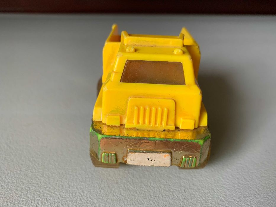 Brinquedo Camião