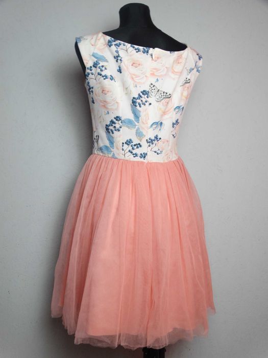 Tiulowa sukienka 36 S