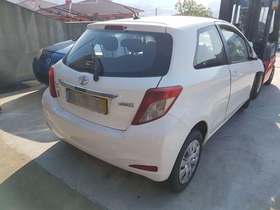 Toyota Yaris 2013 para peças