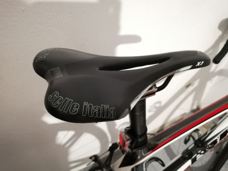 BH Prisma Carbono