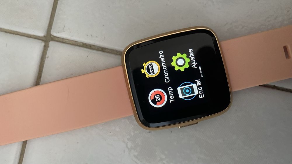 Smartwatches (2 relogios) bom estado