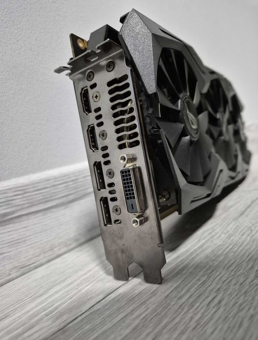 Продам GTX 1080 Ti ROG Strix