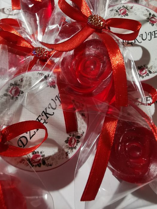 Mydełka w kształcie kwiatów