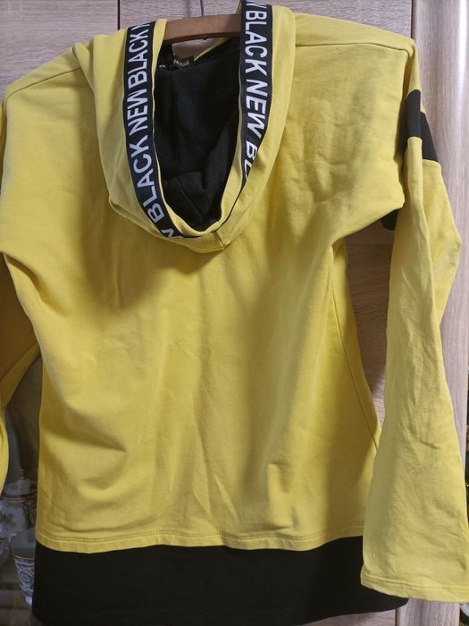 Bluza dla dziewczynki z kapturem