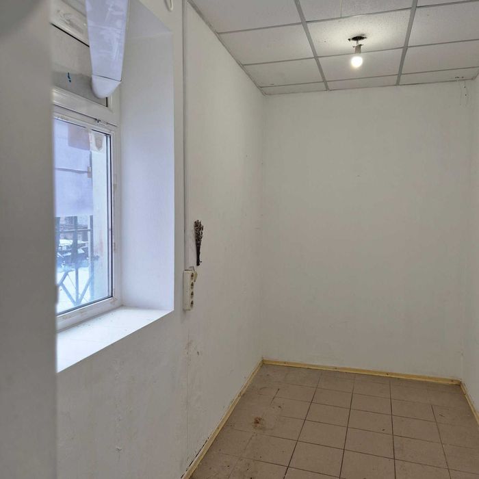 Фасад 245 м², Соборная площадь под магазин.