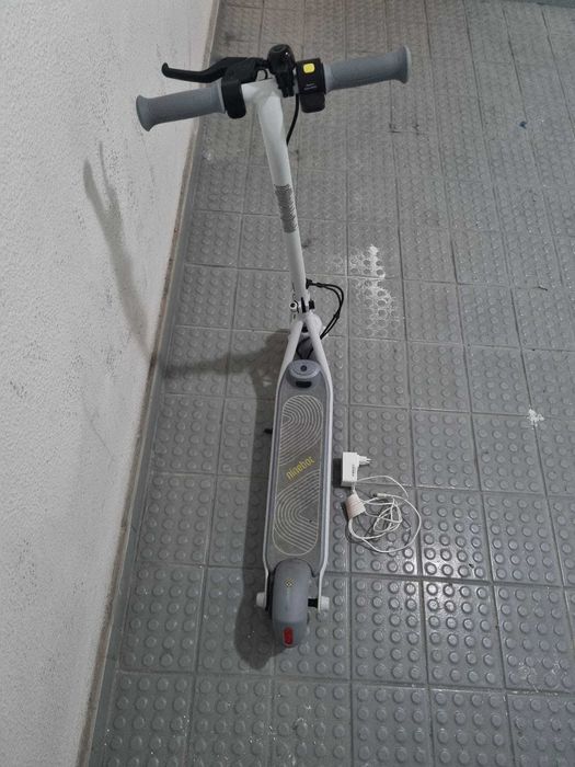 Ninebot eKickScooter ZING C8 Powered by Segway - Scooter elet. criança