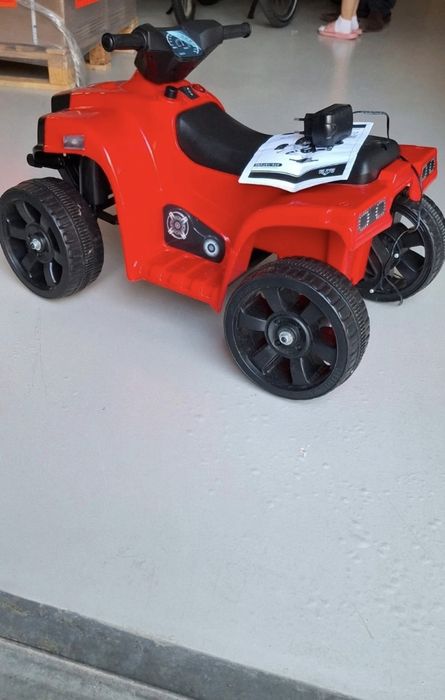 Carro eléctrico infantil