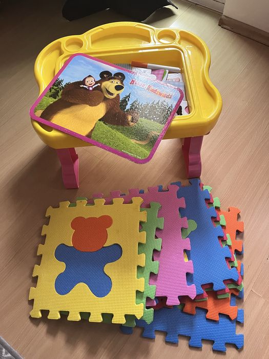 Stolik masza i niedzwiedz plus mata Smyk