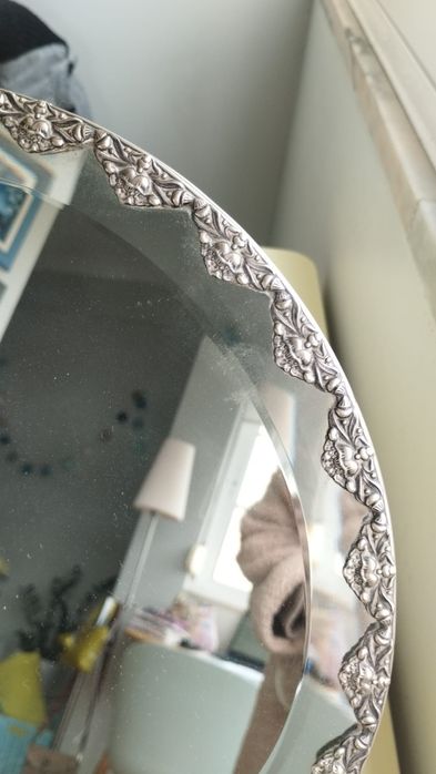 Espelho com rebordo em prata, antiguidade