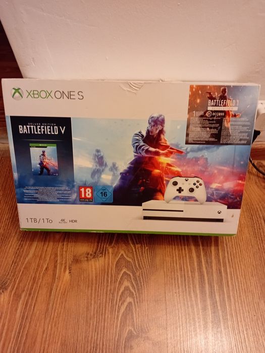 Xbox One S  1 TB box super stan