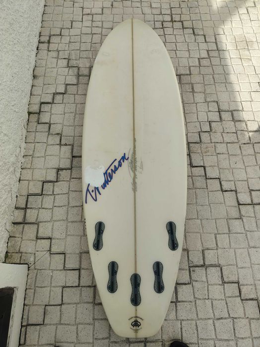 Prancha surf 5'8 26L T. Patterson