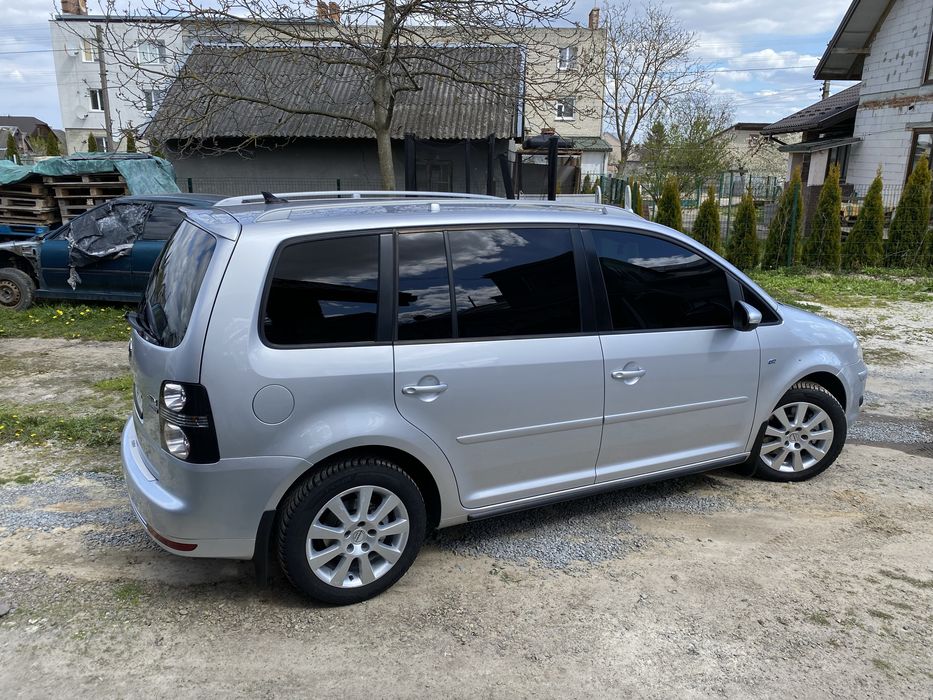 Продам VW Touran 2009р. R-line.