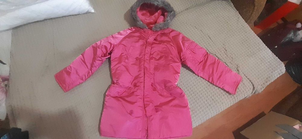 Модное яркое пальто куртка на девочку 158