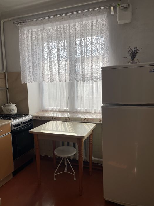 Продаж трикімнатної Центр