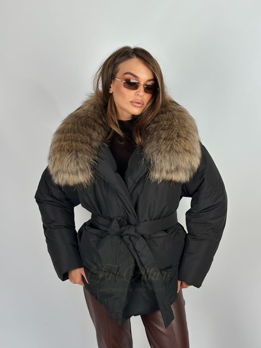 Жіночий чорний пуховик Arctic  з натуральним хутром єнота. 42-60 рр

З