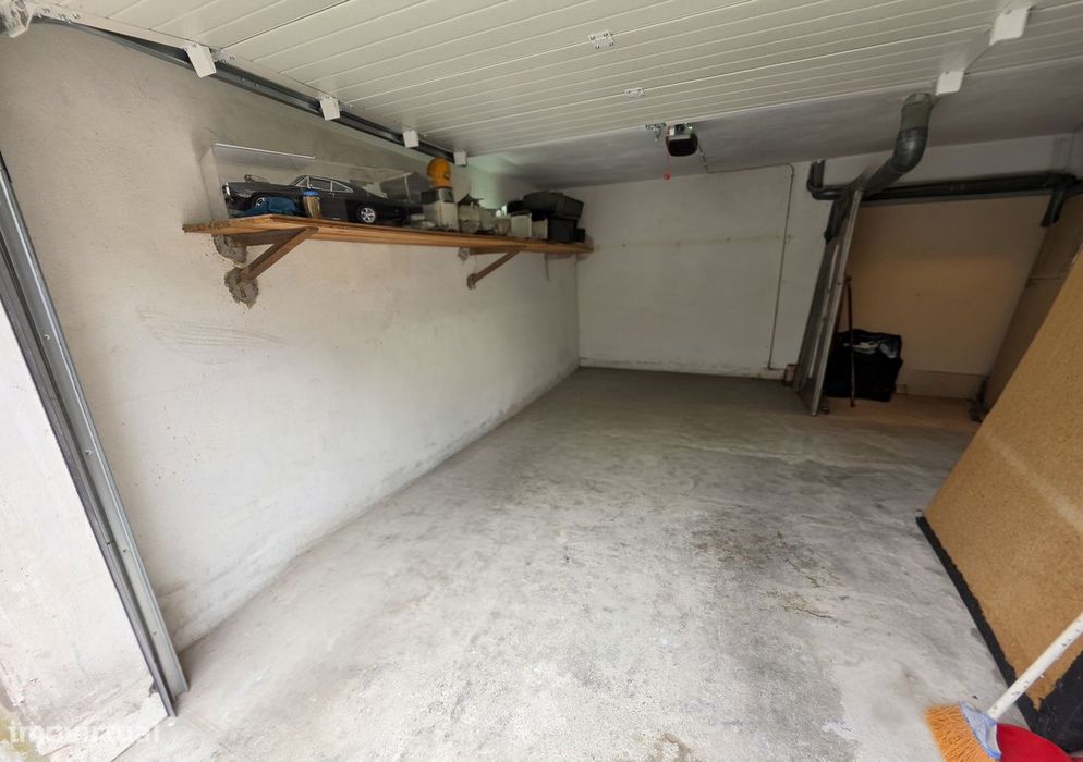 Garagem Box Premium com Arrumos | Centro de Santo Tirso