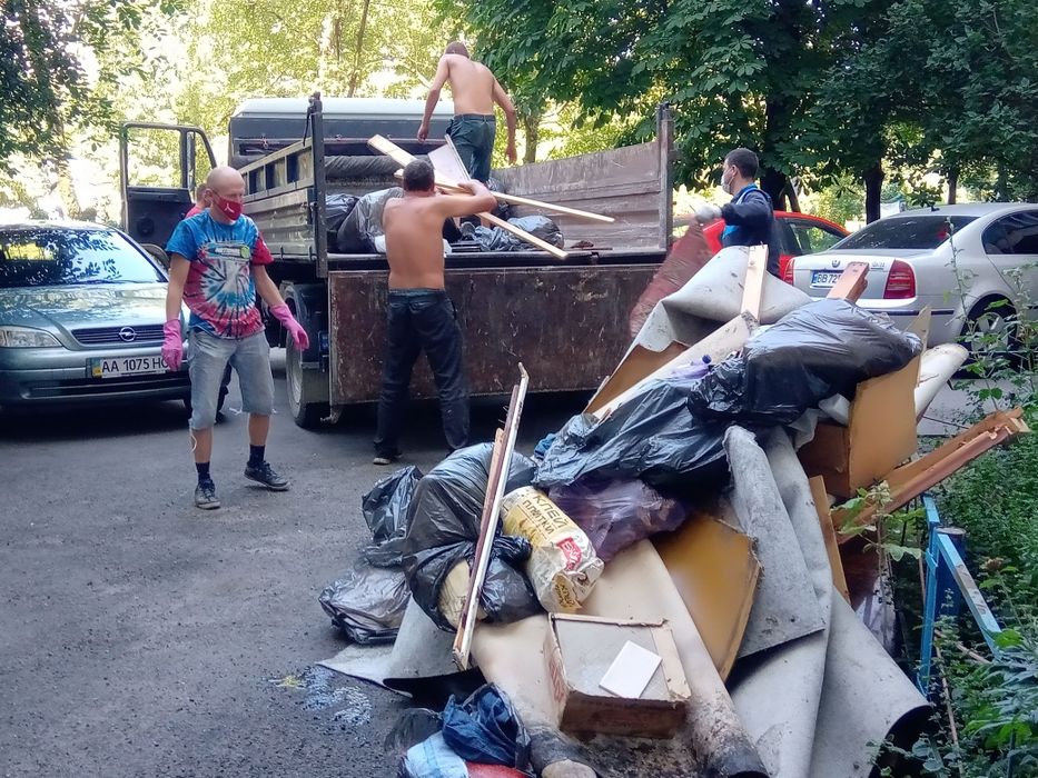 Вивезення непотрібних речей та хламу, вивіз будівельного сміття, послуги вантажників, демонтаж, утилізація на полігон твердих побутових  відходів