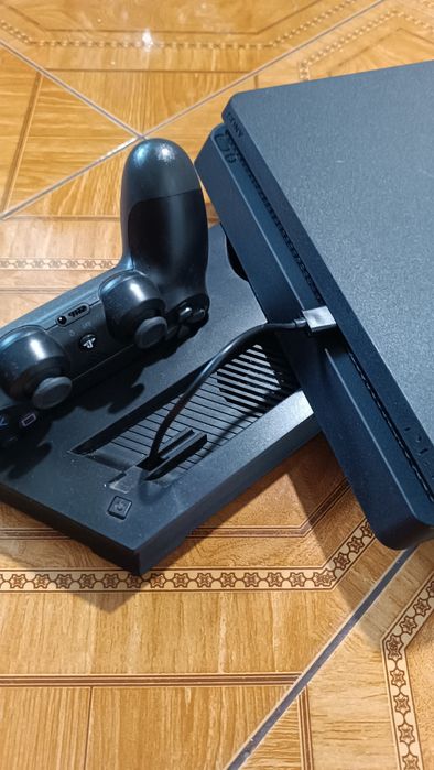 Play Station 4 slim 500 GB