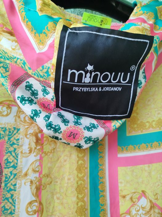 Bluzka"Minouu" uniwersalny