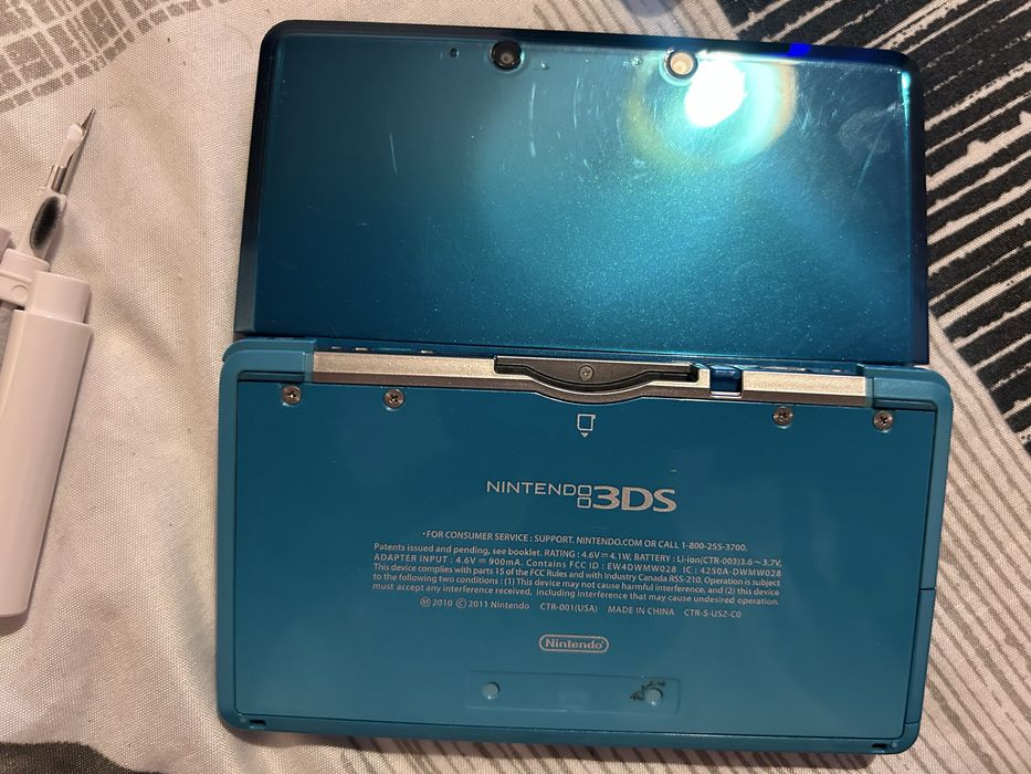 Nintendo 3DS Azul – Bom estado + acessórios e jogos