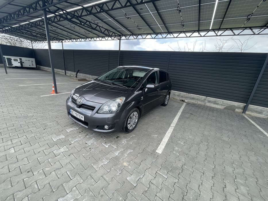 Toyota Corolla Verso 2.2 дизель 6КПП