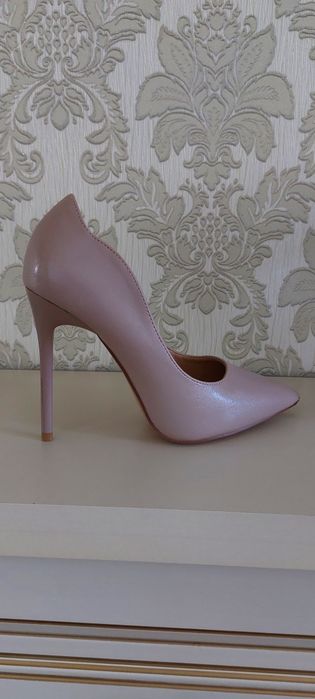 Туфлі-лодочки 35 розмір