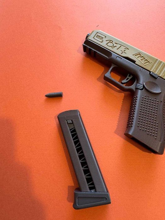 Іграшковий пістолет GLOCK 19 -NAVI - CS GO. Надрукований 3D пластиком. з гравіровкою автографів