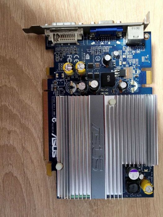 Видеокарта Asus EN 7600 GS Silent