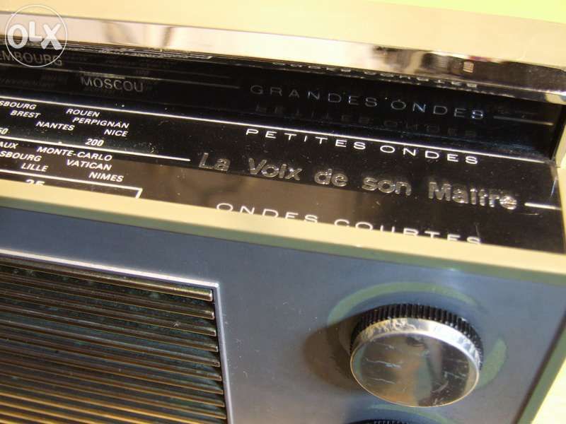 Rádio antigo LA VOIX DE SON MAÎTRE - Anos 60