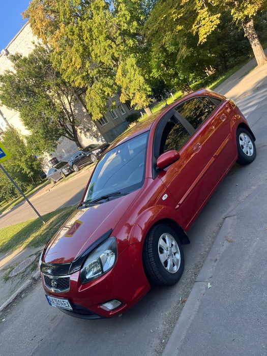 Продам авто Kia Rio