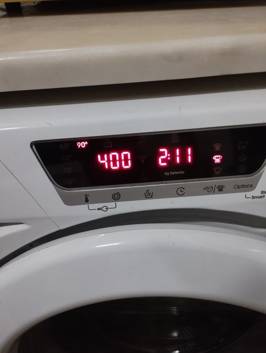 Máquina de Lavar Roupa Candy Ultra Hygiene 8 kg