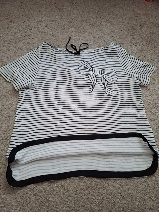 Bluzka w paski i z kokardą Promod