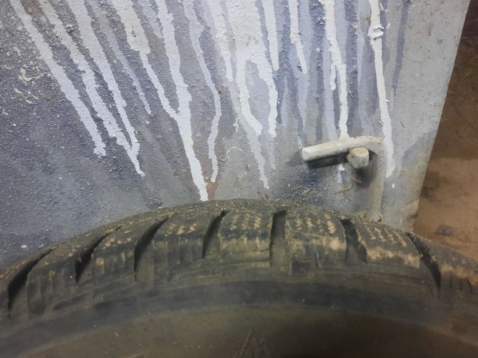 Резина 185/65/14 hankook зима