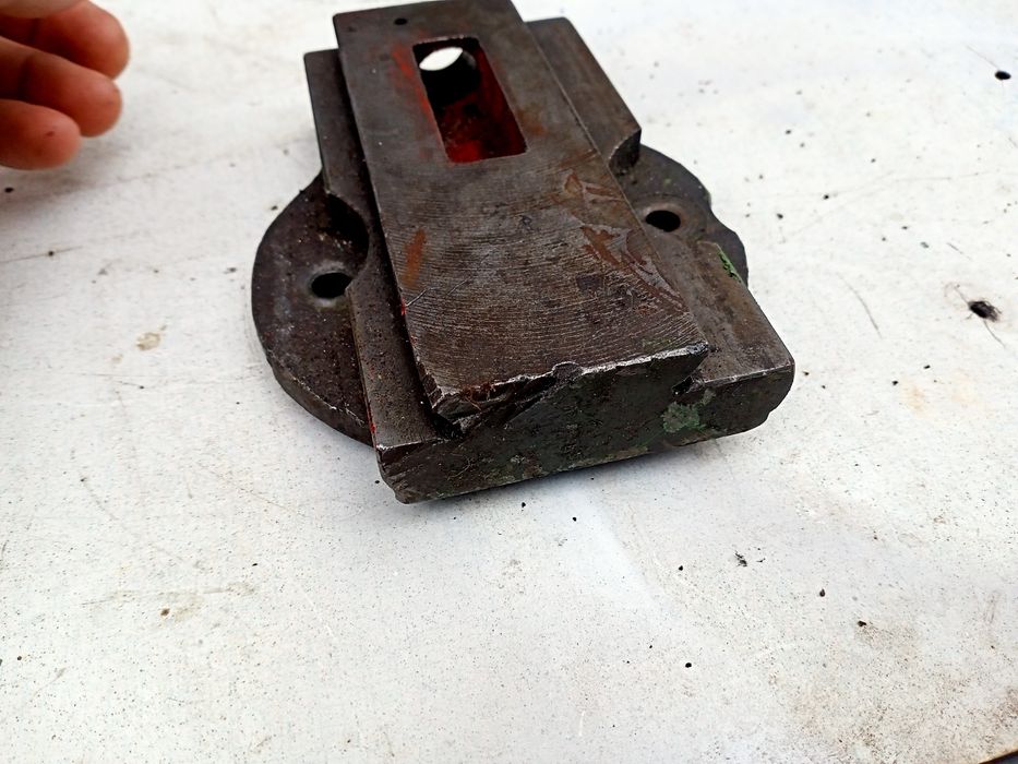 Подошва малойпродольной токарний станок ТВ4