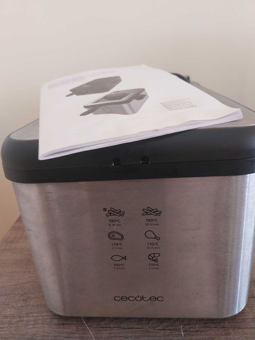 Fritadeira Cecotec inox